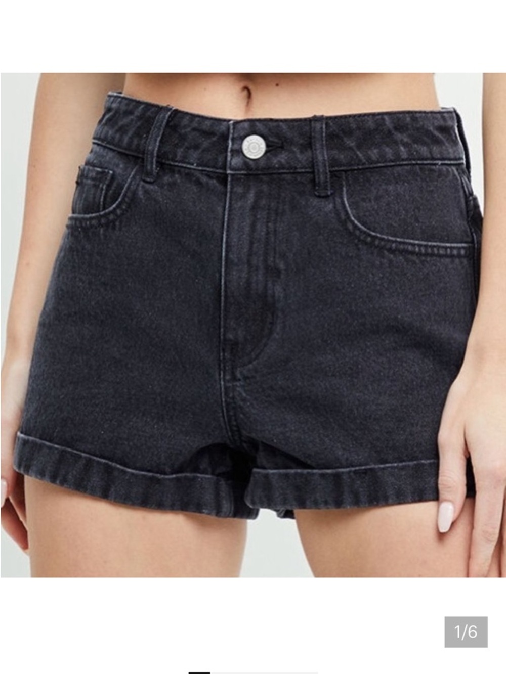 PacSun Mom Short in Washed Black
